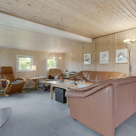 Dom wakacyjny Virpi - 400m From The Sea By Interhome *