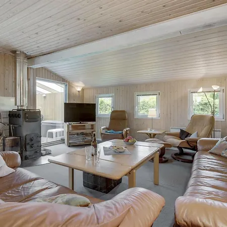 Virpi - 400m From The Sea By Interhome Feriehus